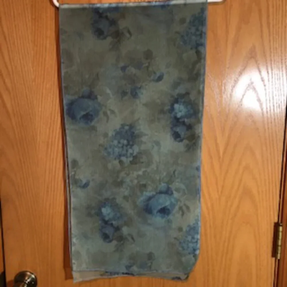 3/$15 Vintage Rayon Oblong Floral Sheer Scarf Pale Blue Green w Blue Roses